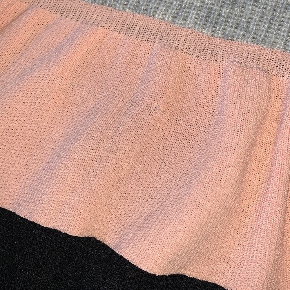 ASOS Colorblock Sweater Ruffled Bottom Size 6 - Picture 5 of 5